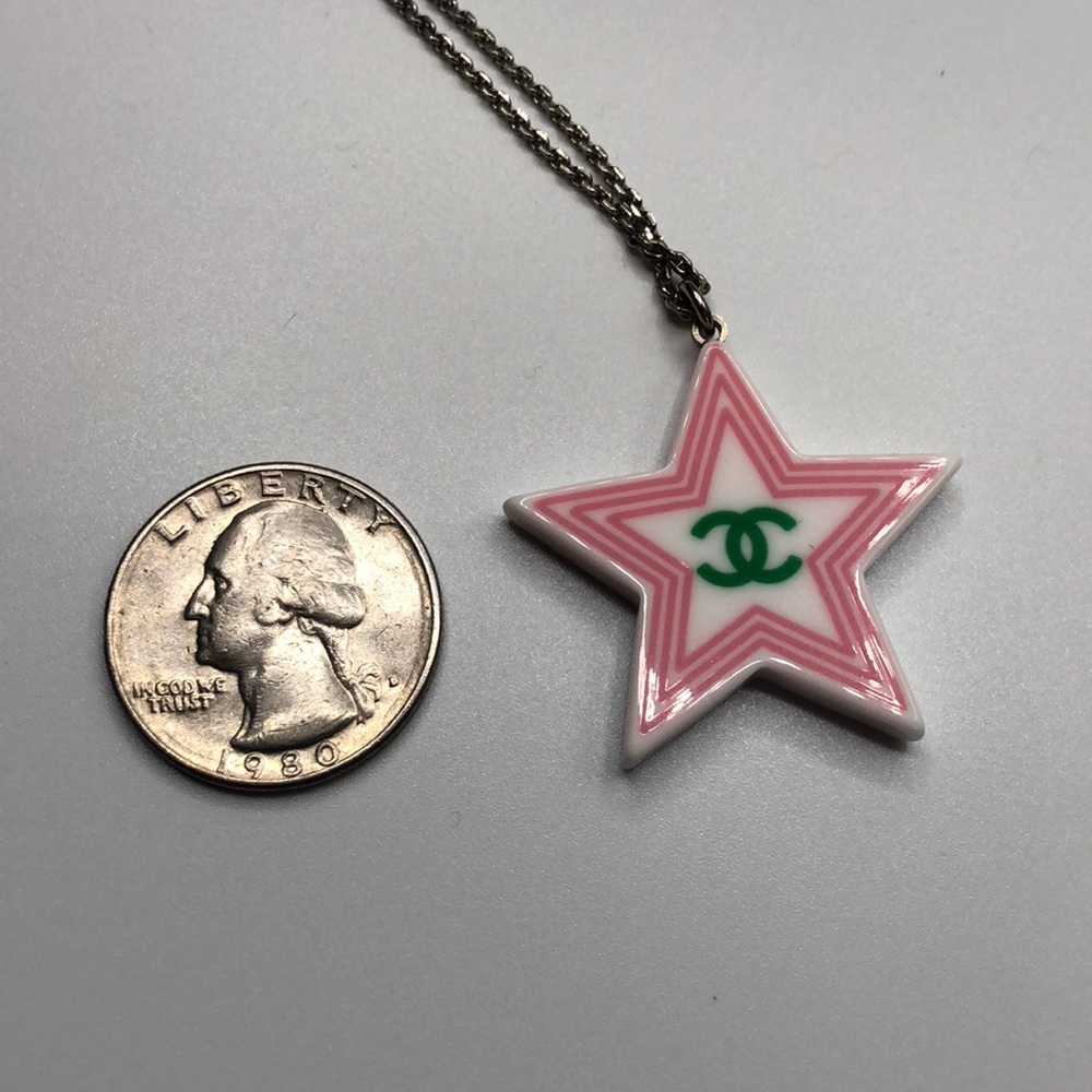 Authentic Vintage Chanel Star Pendant Necklace - Picture 5 of 5